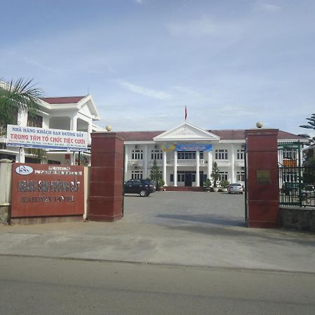 Hue Railway Hotel Buitenkant foto